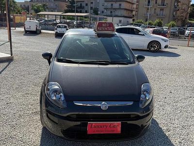 Grigio Usata 2011 Fiat Punto Active Utilitaria | 4999 € (Molto cara)