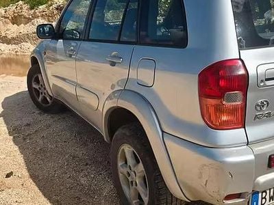 Begagnad Toyota RAV4 116 HK (85 kW) 2004 Grå SUV