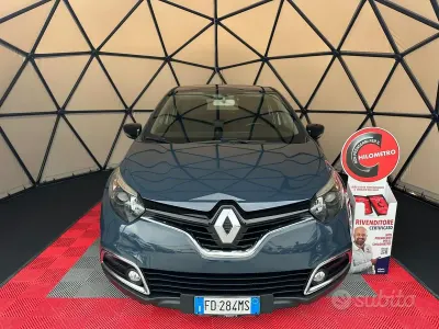 Usata Renault Captur Iconic 90 CV (66 kW) 2016 Grigio SUV