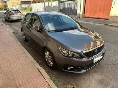 Usata Peugeot 308 Business-Line 131 CV (96 kW) 2019 Grigio Berlina