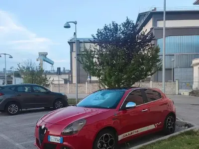 Usata Alfa Romeo Giulia 170 CV (125 kW) 2011 Berlina