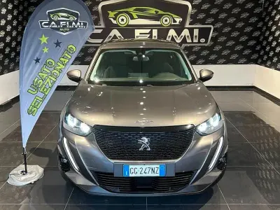 Usata Peugeot 2008 GT 131 CV (96 kW) 2021 Grigio SUV