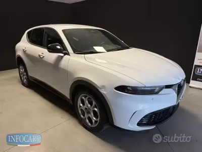 Usata Alfa Romeo Tonale Super 131 CV (96 kW) 2023 Bianco pastello SUV