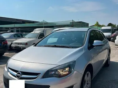 Usata Opel Astra Cosmo 140 CV (102 kW) 2016 Grigio Station wagon