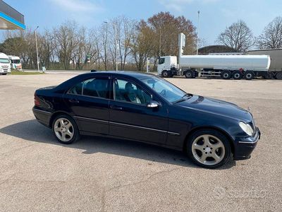 Occasion Mercedes C220 143 ch (105 kW) 2001 Bleue Berline