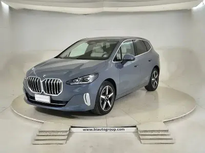 Usata BMW 218 Luxury Line 136 CV (100 kW) 2022 Blu / grigio Station wagon