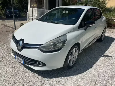 Usata Renault Clio IV 73 CV (53 kW) 2013 Bianco Berlina