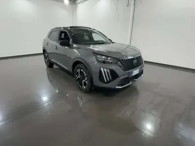 Usata Peugeot e-2008 GTi 56 kW (77 CV) 2025 Gray SUV