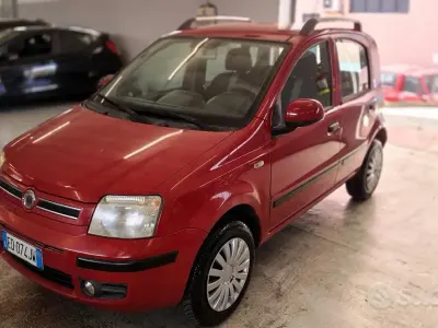 Usata Fiat Panda Dynamic 60 CV (44 kW) 2010 Rosso Utilitaria