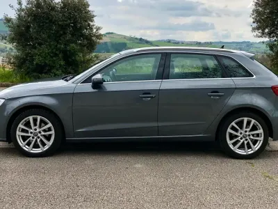 Usata Audi A3 Admired 131 CV (96 kW) 2019 Grigio Berlina