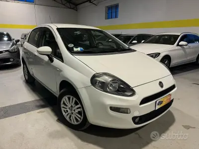 Usata Fiat Punto Evo Dynamic 77 CV (56 kW) 2013 Bianco Utilitaria