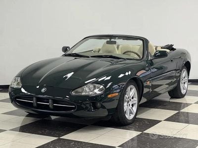 Usata Jaguar XK8 284 CV (208 kW) 1997 Verde Cabrio