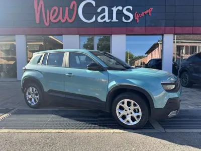 Usata Jeep Avenger Altitude 101 CV (74 kW) 2024 Blu/azzurro SUV