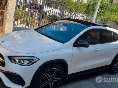 Usata Mercedes GLA200 AMG line 150 CV (110 kW) 2021 Bianco SUV