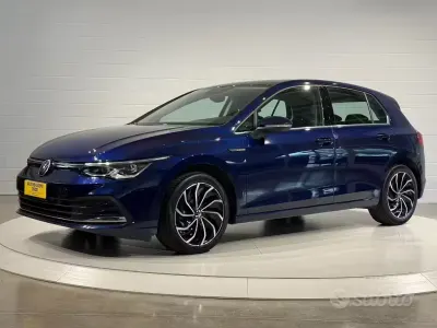 Usata VW Golf VIII Edition 150 CV (110 kW) 2020 Blu Berlina