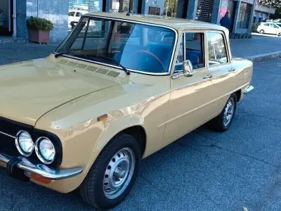 Usata Alfa Romeo Giulia 1300 Super 92 CV (67 kW) 1977 Giallo Berlina