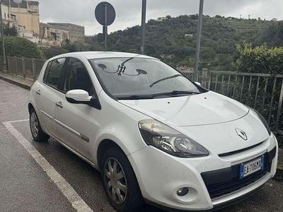 Usata Renault Clio II 75 CV (55 kW) 2010 Berlina