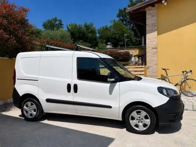 Usata Fiat Doblò 105 CV (77 kW) 2021 Monovolume