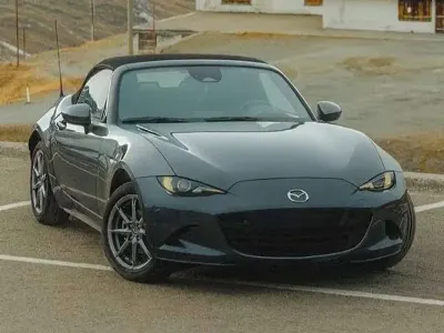 Usata Mazda MX5 Exclusive-Line 132 CV (97 kW) 2025 Grigio Cabrio
