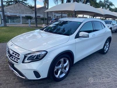 Usata Mercedes GLA200 136 CV (100 kW) 2017 Bianco SUV