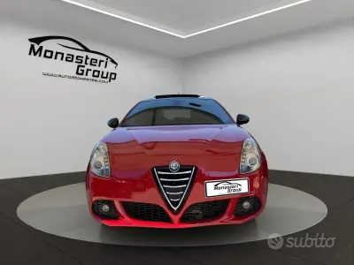 Usata Alfa Romeo Giulietta Exclusive 105 CV (77 kW) 2013 Rosso Utilitaria