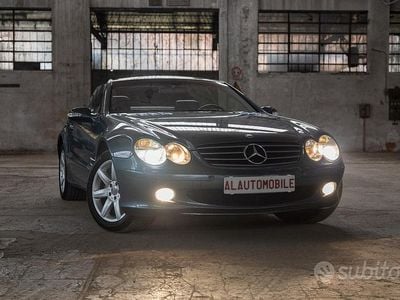 Usata Mercedes SL500 306 CV (225 kW) 2002 Blu Cabrio