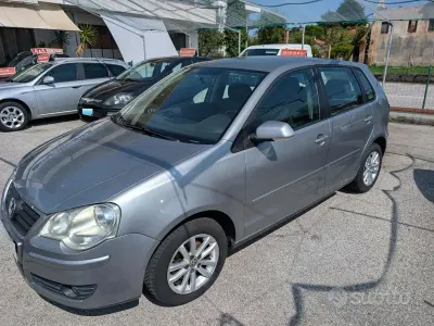 Usata VW Polo Comfortline 69 CV (50 kW) 2009 Grigio Utilitaria
