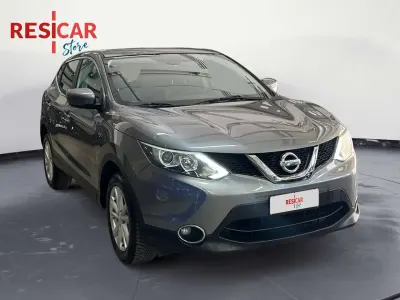 Usata Nissan Qashqai Acenta 110 CV (80 kW) 2017 Grigio metallizzato SUV