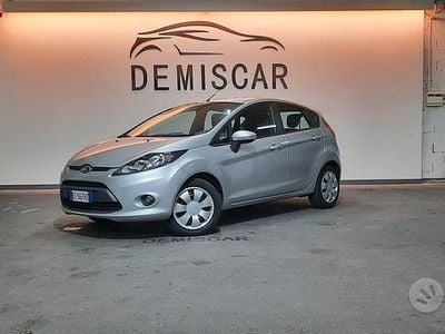Usata Ford Fiesta Titanium 82 CV (60 kW) 2010 Grigio Utilitaria