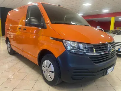 Usata VW Transporter 110 CV (80 kW) 2022 Arancione Furgone