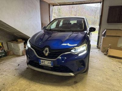 Usata Renault Captur Equilibre 101 CV (74 kW) 2024 Blu/azzurro SUV