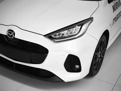 Usata Mazda 2 116 CV (85 kW) 2024 Northern white pearl Utilitaria