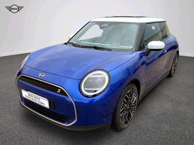 Usata Mini Cooper SE Favoured 160 kW (218 CV) 2025 Blu/azzurro Utilitaria