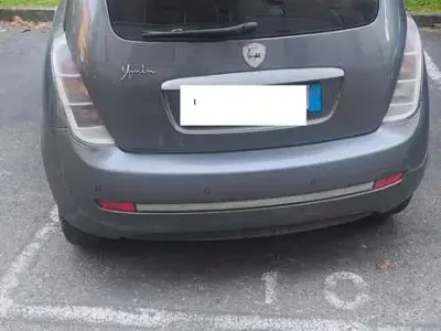 Usata Lancia Ypsilon 60 CV (44 kW) 2006 Grigio Utilitaria
