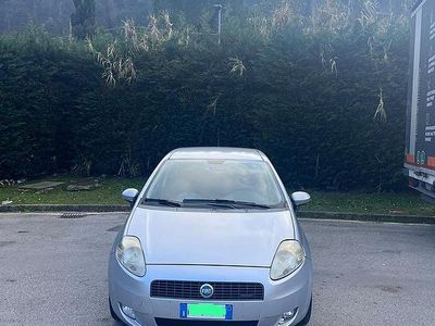 Usata Fiat Grande Punto 75 CV (55 kW) 2006 Grigio Utilitaria