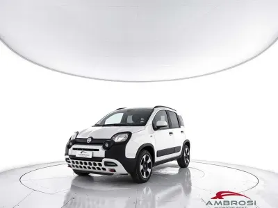 Usata Fiat Panda Cross Cross 70 CV (51 kW) 2024 Bianco Utilitaria