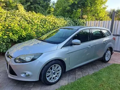 Usata Ford Focus Titanium 116 CV (85 kW) 2012 Argento Station wagon