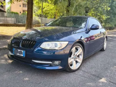 Usata BMW 335 Cabriolet Efficient Dynamics 306 CV (225 kW) 2011 Blu/azzurro Cabrio
