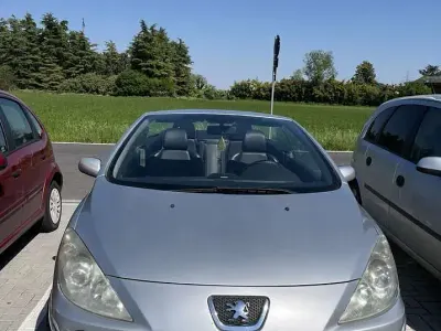 Usata Peugeot 307 CC 109 CV (80 kW) 2009 Cabrio