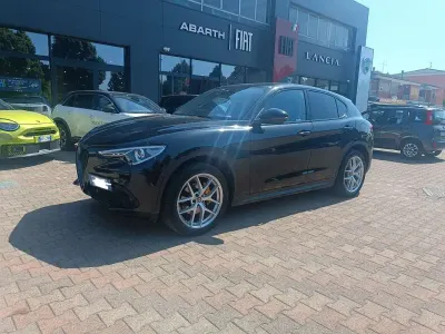 Usata Alfa Romeo Stelvio Executive 209 CV (153 kW) 2017 SUV