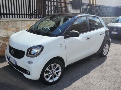 Usata Smart ForFour 71 CV (52 kW) 2017 Bianco Utilitaria