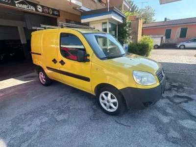 Occasion Fiat Doblò Active 75 ch (55 kW) 2008 Jaune Monospace