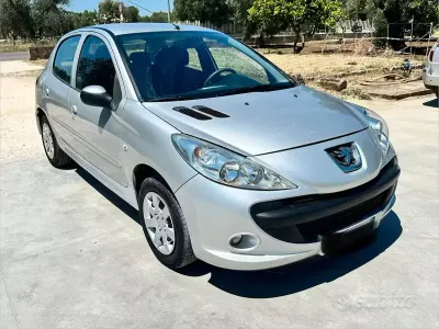 Usata Peugeot 206 60 CV (44 kW) 2010 Berlina