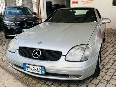 Usata Mercedes SLK200 163 CV (119 kW) 2001 Grigio Cabrio