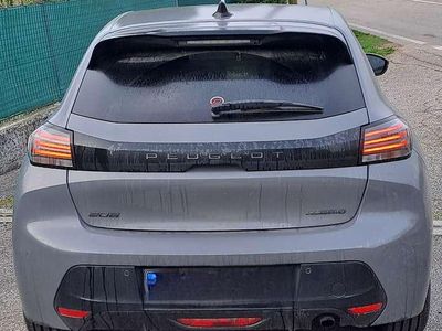 Usata Peugeot 208 Allure 101 CV (74 kW) 2024 Grigio Utilitaria