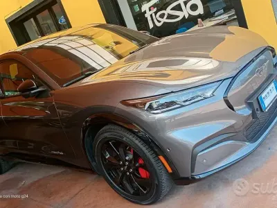 Usata Ford Mustang 2023 Marrone Coupé