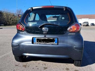 Usata Toyota Aygo Active 68 CV (50 kW) 2009 Blu/azzurro Utilitaria