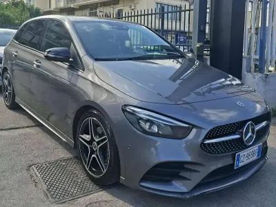 Usata Mercedes B180 Premium 116 CV (85 kW) 2020 Grigio Utilitaria
