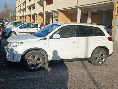 Usata Suzuki Vitara Cool 120 CV (88 kW) 2017 Bianco SUV