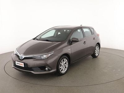 Usata Toyota Auris Hybrid Active 136 CV (100 kW) 2018 Grigio